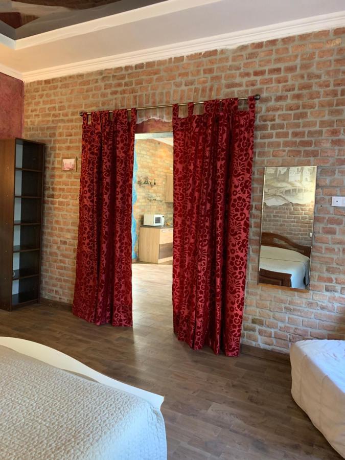 Apartment In Sacyjalistycnaja 39 グロドノ エクステリア 写真