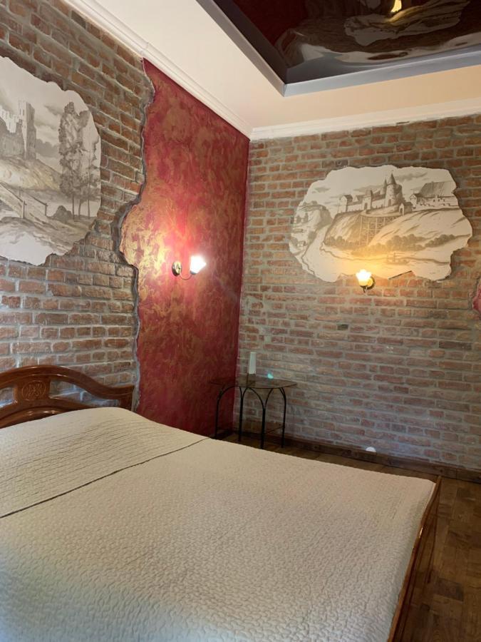 Apartment In Sacyjalistycnaja 39 グロドノ エクステリア 写真