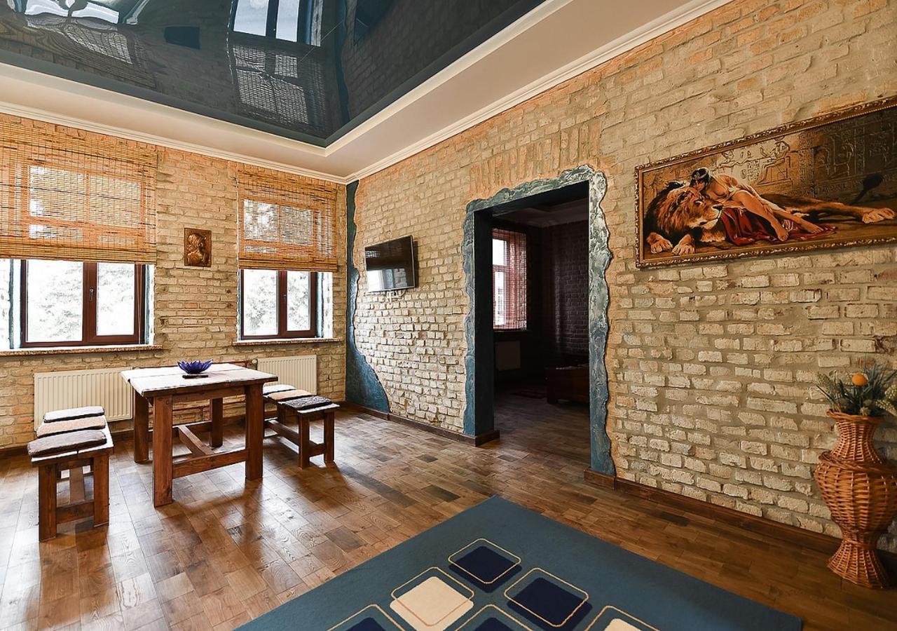 Apartment In Sacyjalistycnaja 39 グロドノ エクステリア 写真