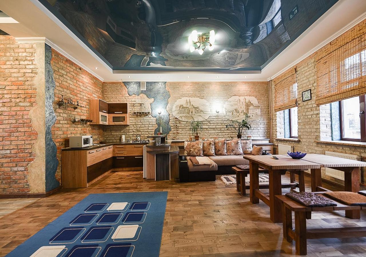 Apartment In Sacyjalistycnaja 39 グロドノ エクステリア 写真
