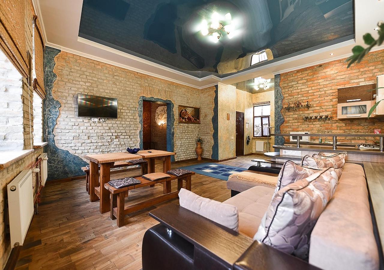 Apartment In Sacyjalistycnaja 39 グロドノ エクステリア 写真