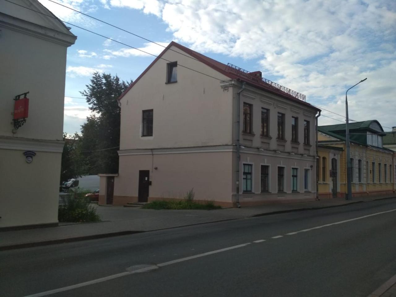 Apartment In Sacyjalistycnaja 39 グロドノ エクステリア 写真